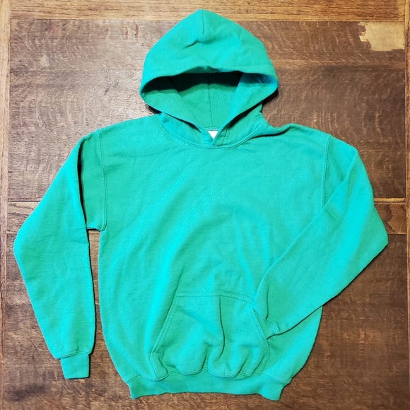 Gildan Other - Gildan hooded sweatshirt